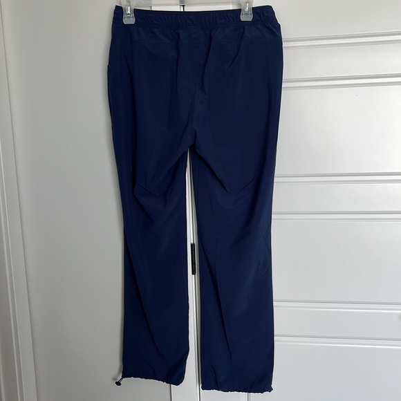 Heart and soul navy blue scrubs - Picture 2 of 2